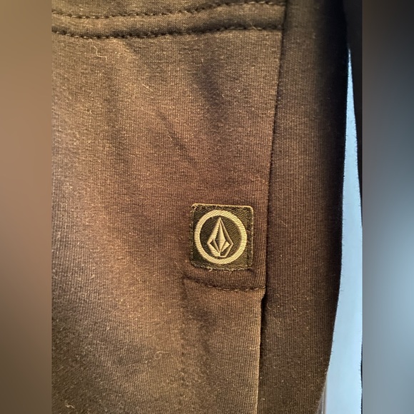 Volcom Jacket/Zip Up - Picture 3 of 7